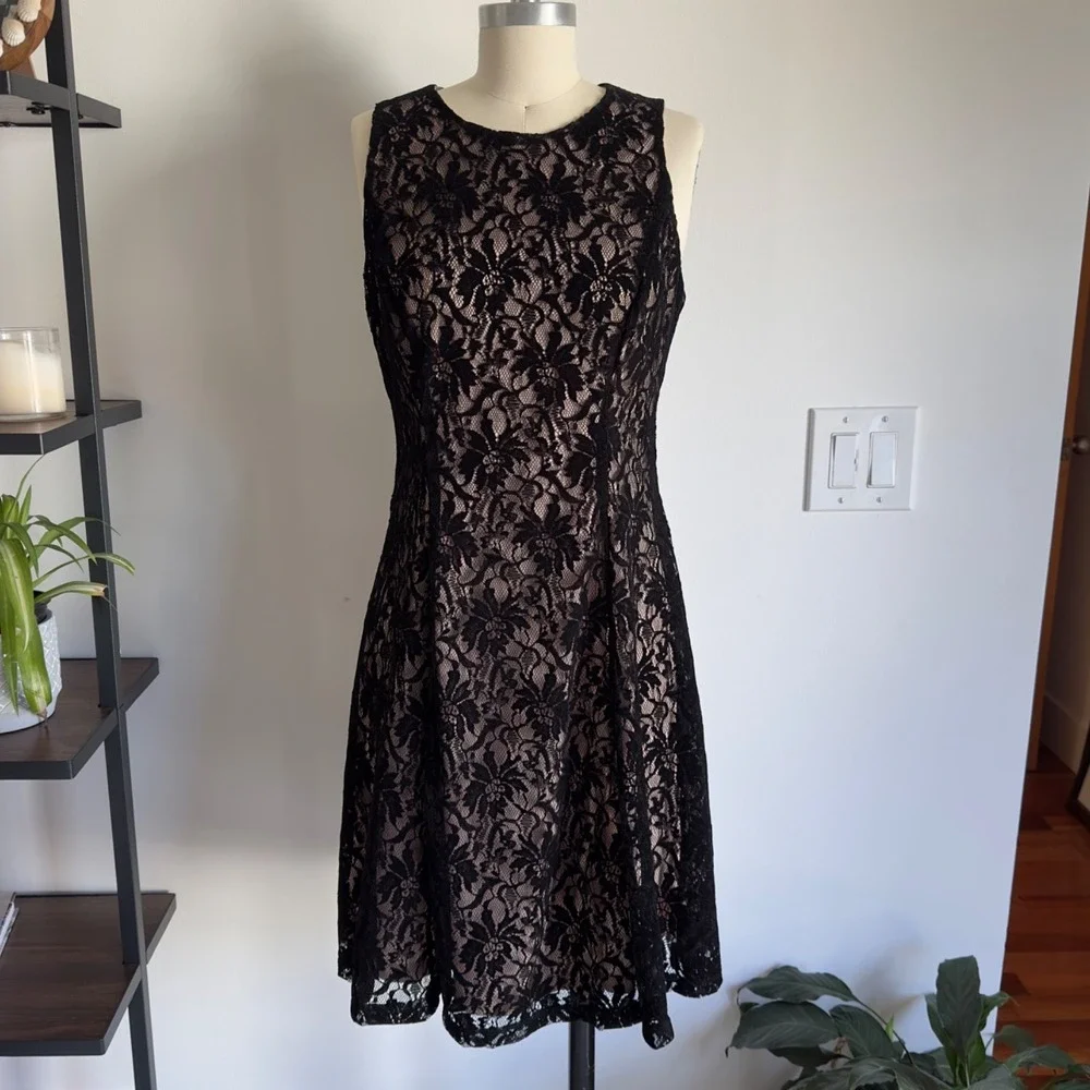 Maggie London Black Lace Fit & Flare‎ Lined Dress-Women's Size 4-Cocktail Dress